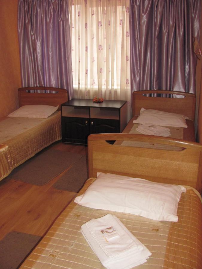 Hotel Almaz Poltawa Zimmer foto